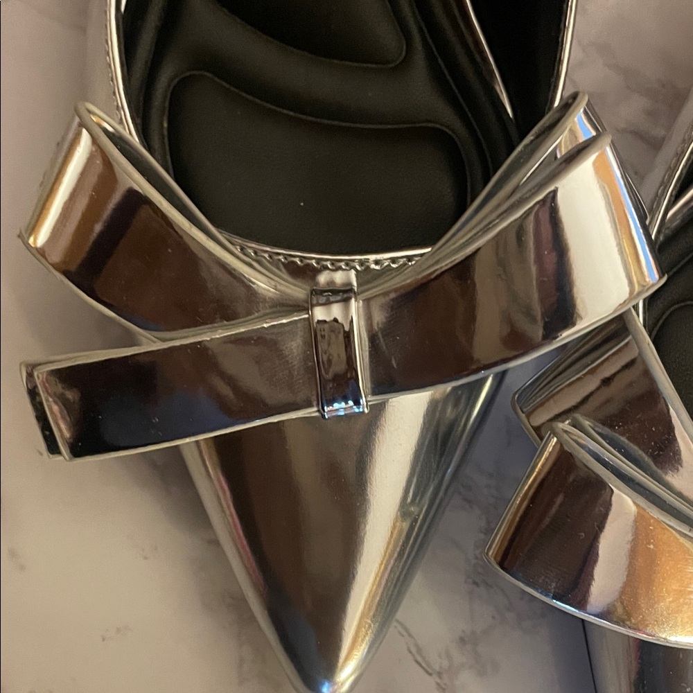 BCBGeneration Metallic Silver Pointed Slingback Kasti Kitten Heel with Bow - Picture 10 of 10